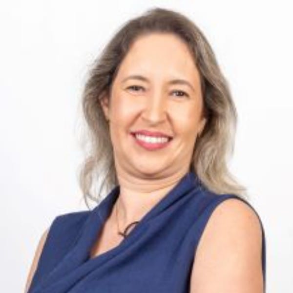 Lívia Mello Silva Ferreira