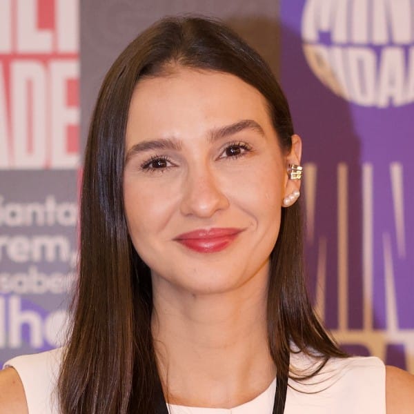 ANAÍSA TOLEDO